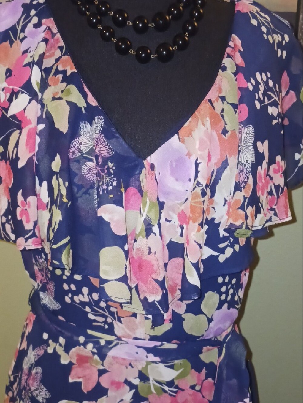 Elle Navy Floral V-Neck Flutter Sleeve Midi Dress - Picture 3 of 7